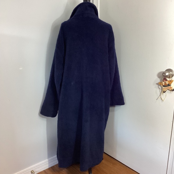 NWOT ISAAC MIZRAHI LIVE WOMAN  PLUS 2X LONG NAVY COAT NOTCH COLLAR - Picture 3 of 13